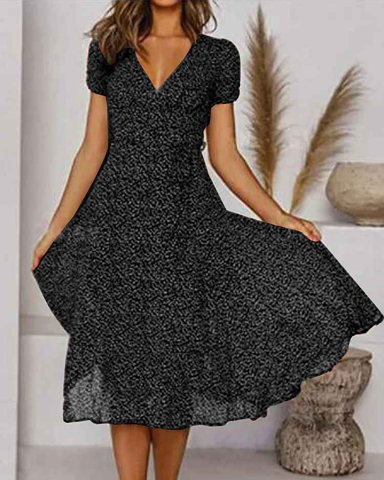 Thérèse - Robe En Mousseline Avec Imprimé Floral Et Col En V Élégant