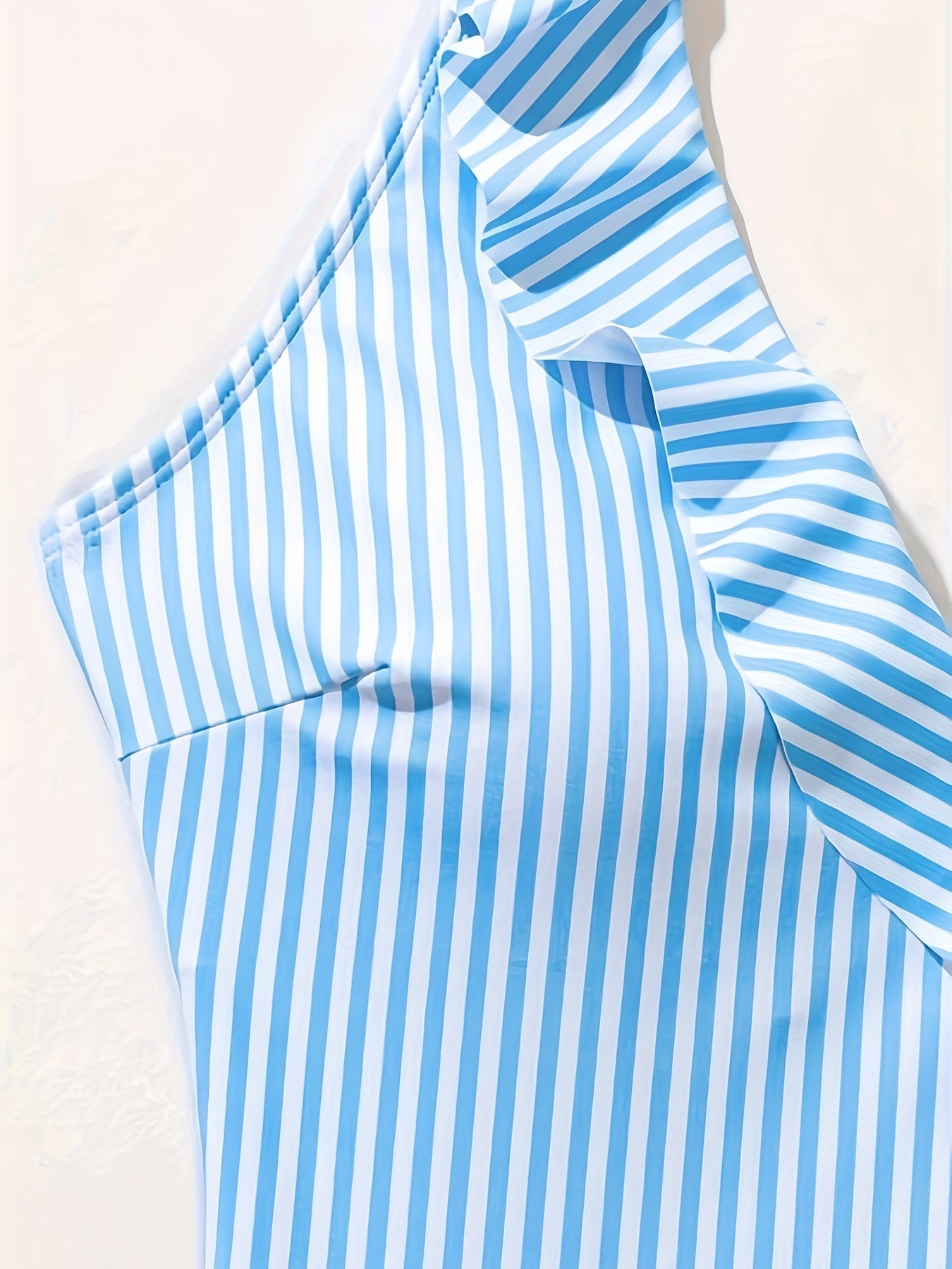 Léa - Maillot De Bain Rayé Élégant Et Moderne