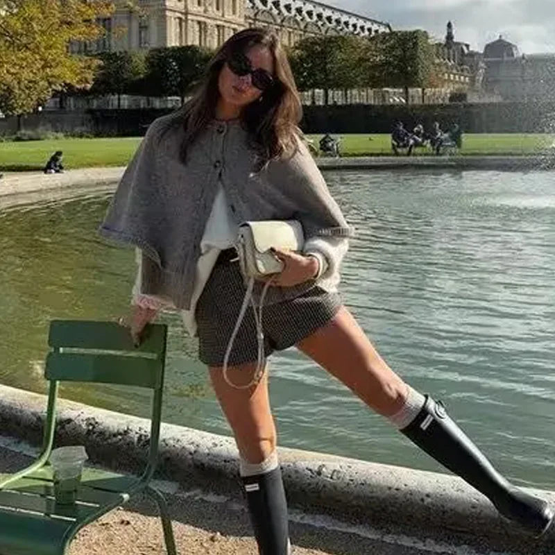 Gabrielle – Gilet En Maille Avec Cape, À La Fois Élégant Et Stylé