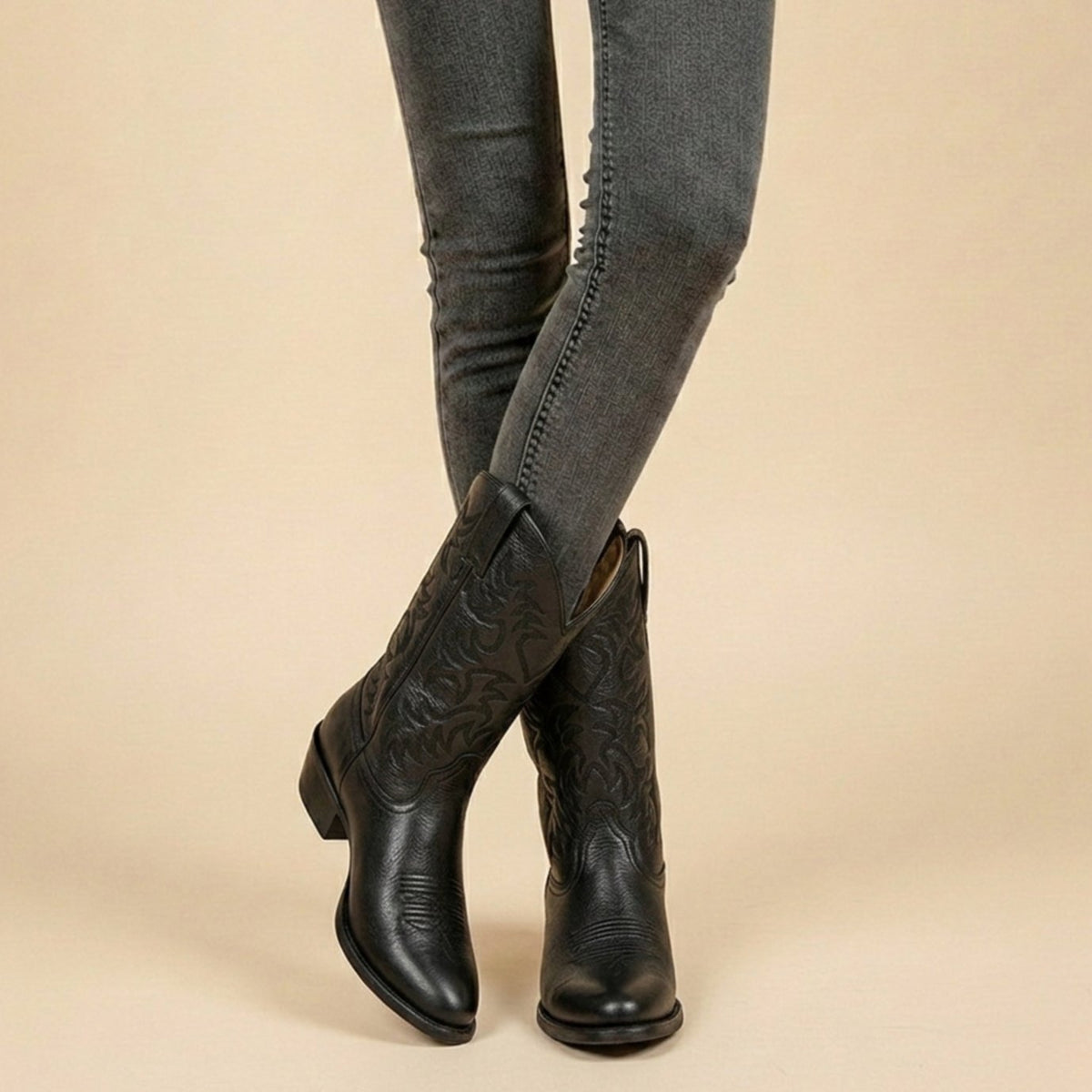Émilie - Bottes Cowboy Élégantes Brodées Talon Carré