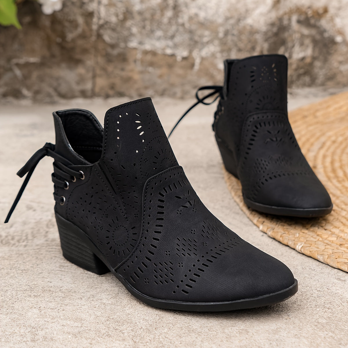 Isabelle - Bottines Élégantes Western Ajourées
