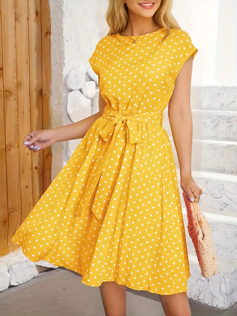 Gisèle - Robe Plissée Décontractée À Pois Pour Un Look Chic