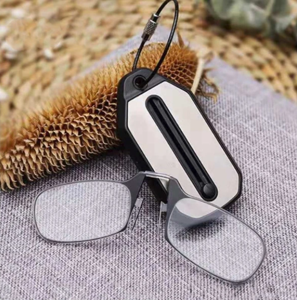 Tinyoptics - Les lunettes de lecture indestructibles que vous n'oublierez jamais