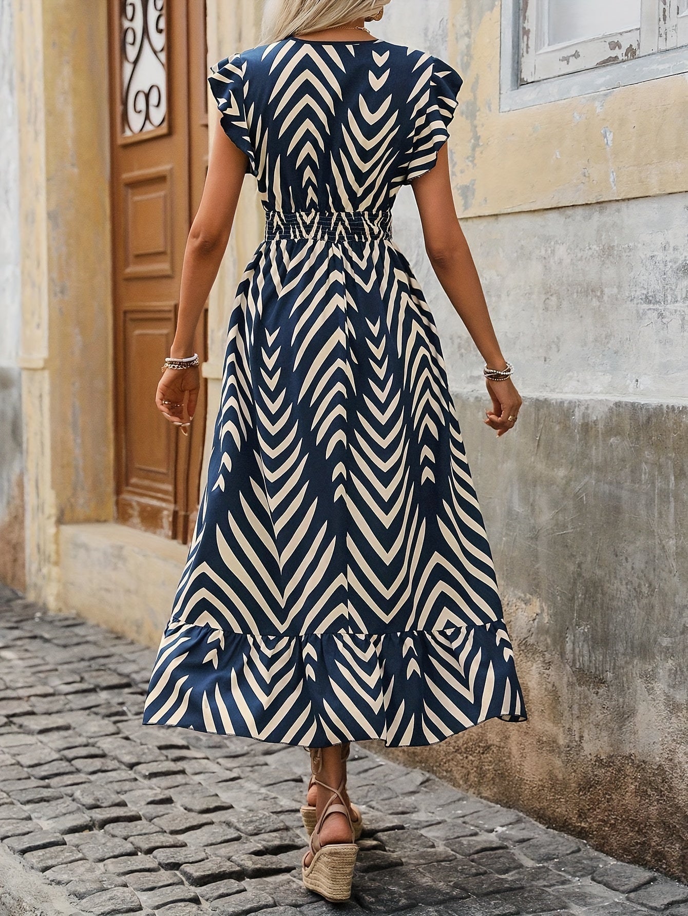 Soclo - Robe Imprimée Bleue Aux Motifs Originaux