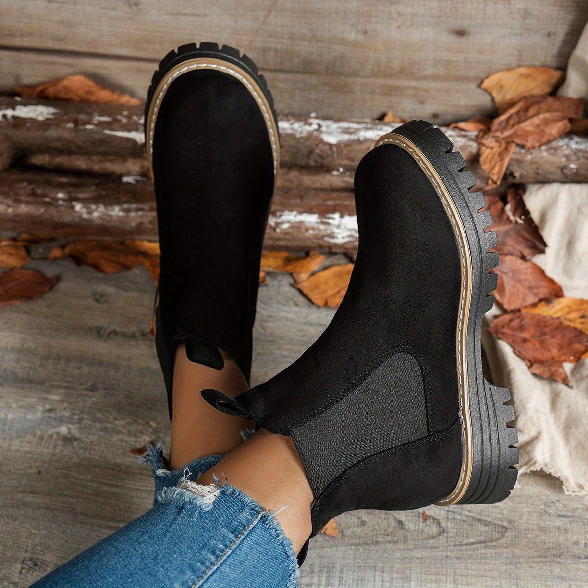 Marie - Bottines Chelsea Élégantes Daim Semelle Crantée