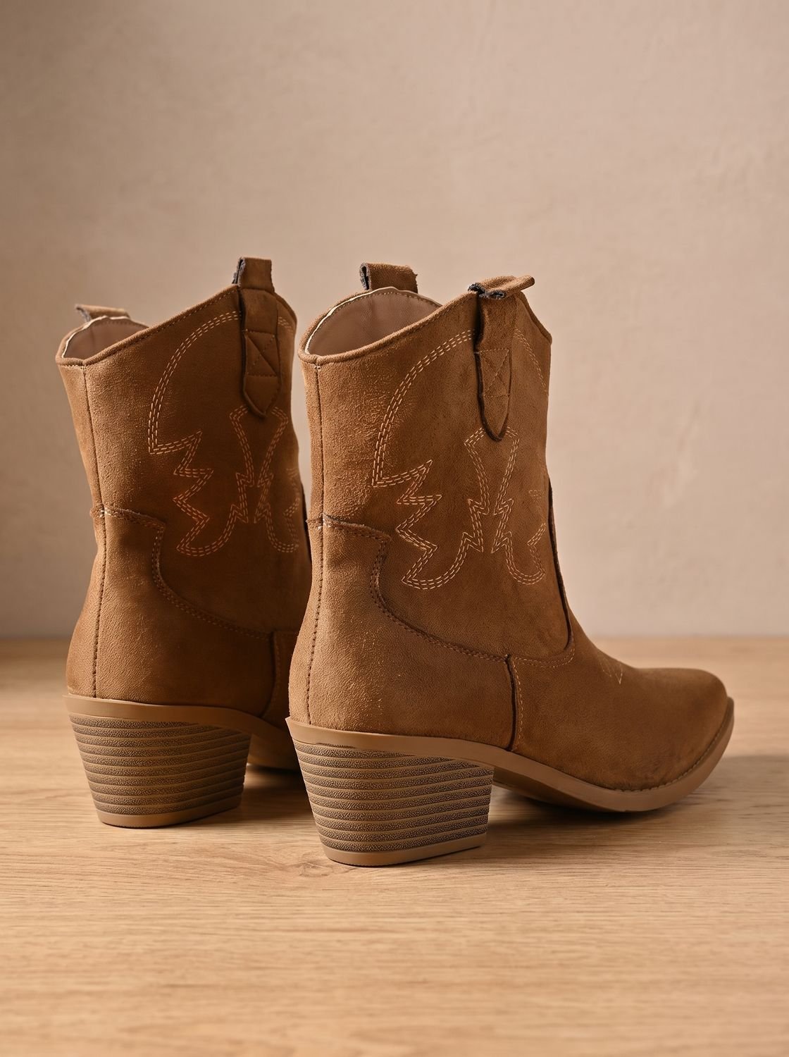 Céline - Bottines Chic Western Brodées