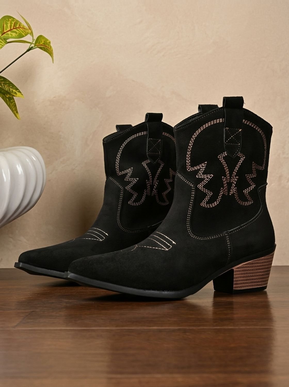 Céline - Bottines Chic Western Brodées