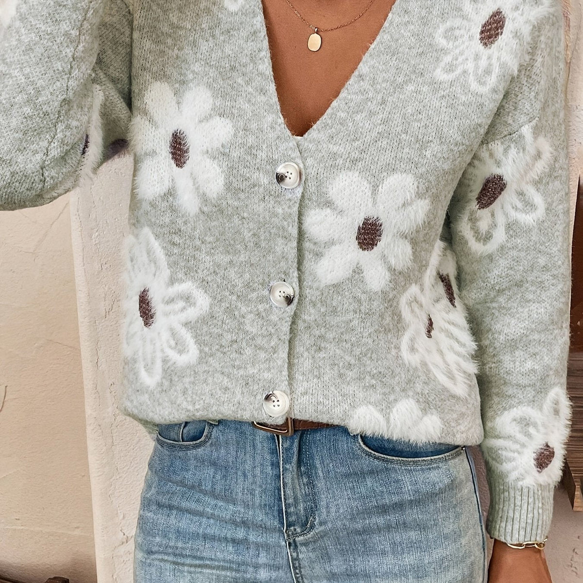 Sylvie - Gilet Féminin Fleuri Boutonné